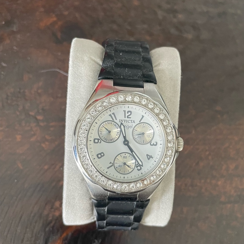 Invicta 1647 Watch - Picture 2 of 5